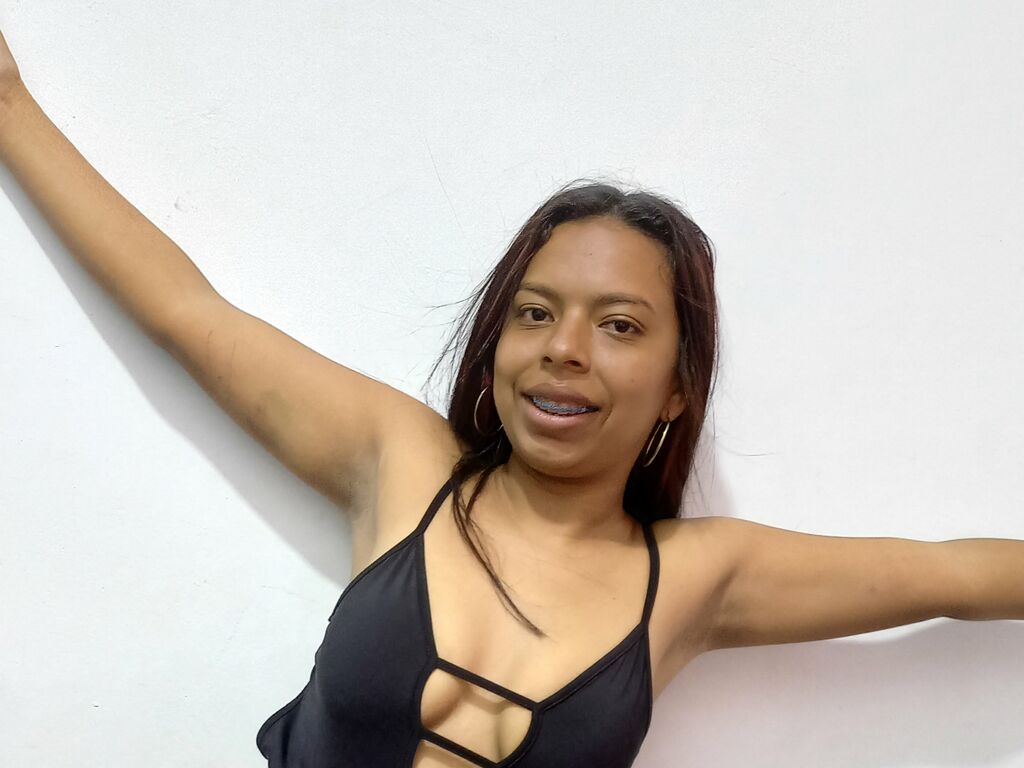 NicoleAzuka webcam sex nudes