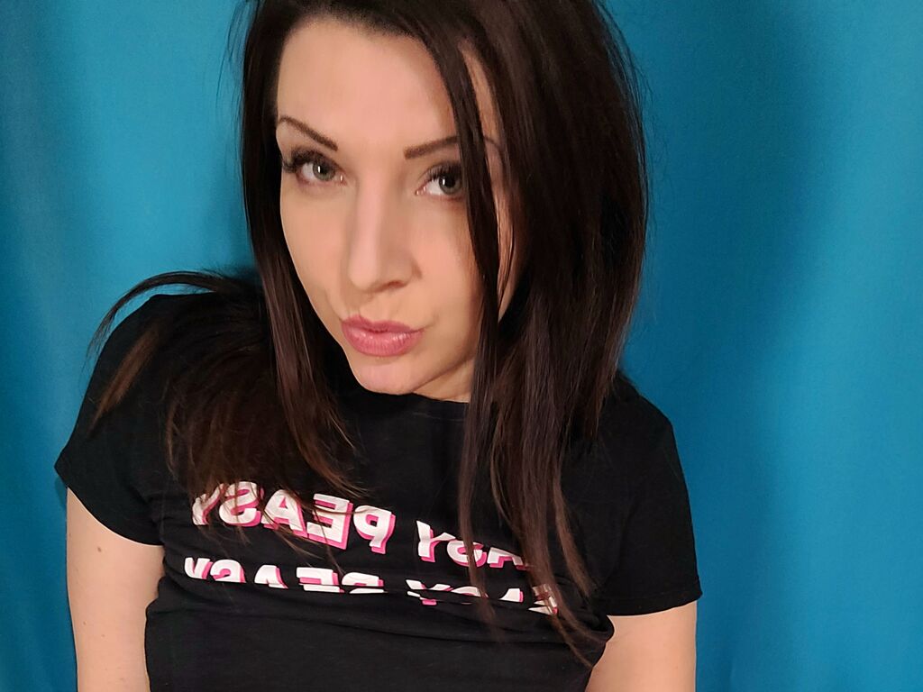 TokiLassie cams girls sex