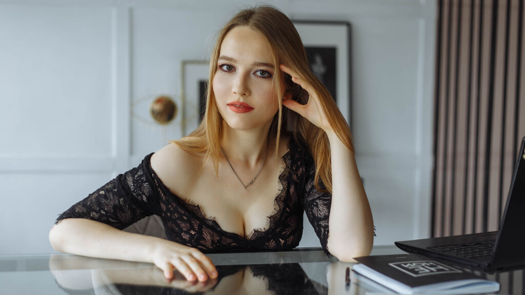 SaraBoutelle's profile from Jasmin at GirlsOfJasmin'