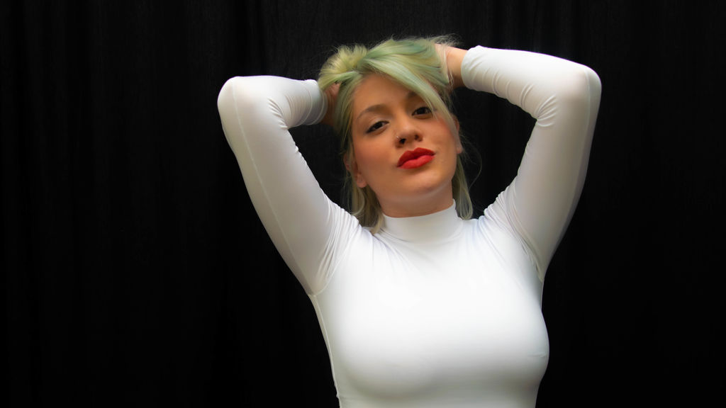 EmilyEllen online at GirlsOfJasmin