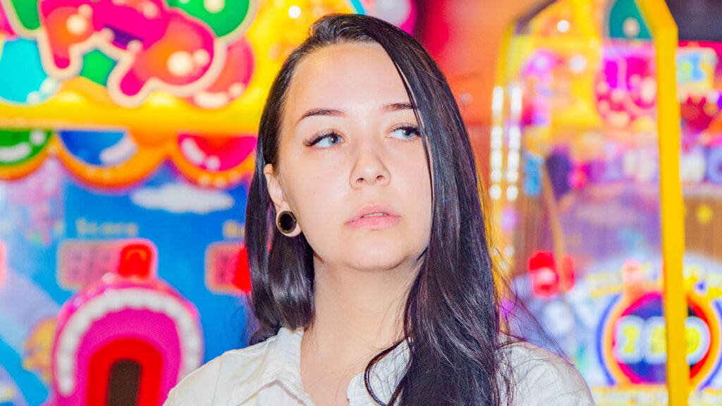 CoralinaLee online on GirlsOfJasmin