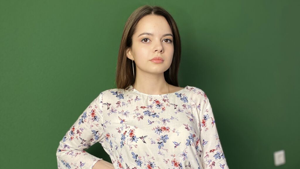 JuliaGilbert online on GirlsOfJasmin