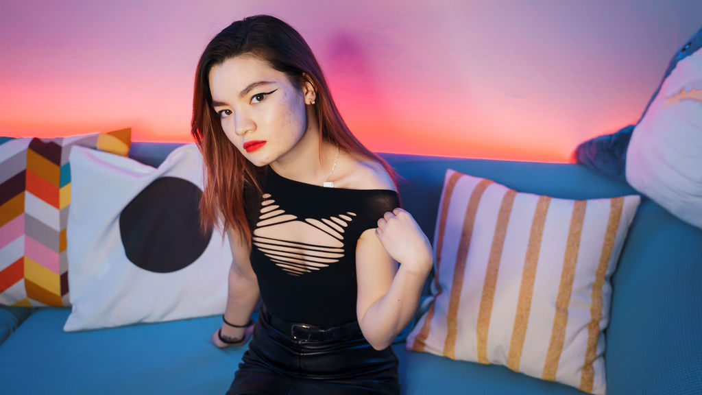  online at GirlsOfJasmin