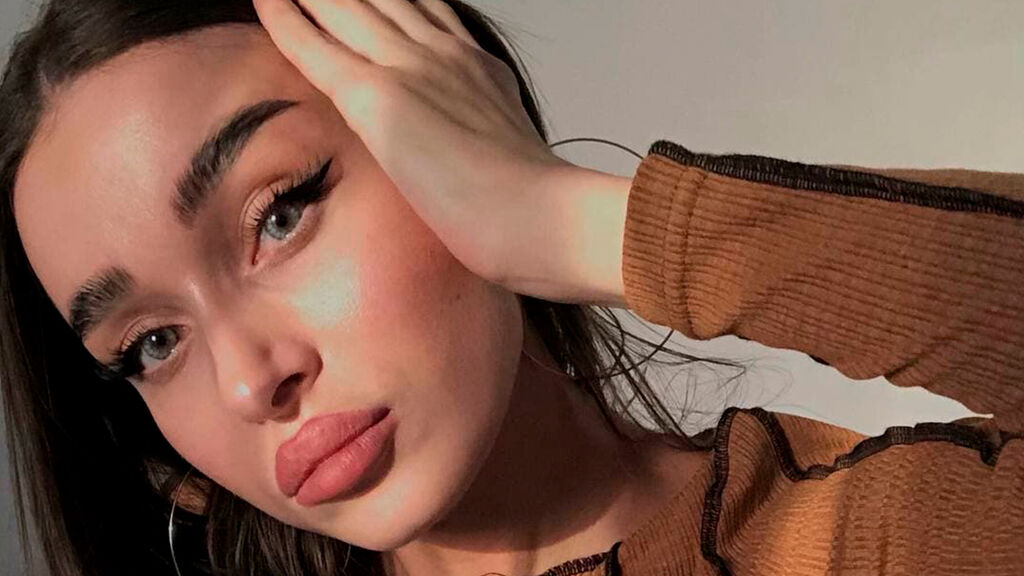 MiaKung online on GirlsOfJasmin