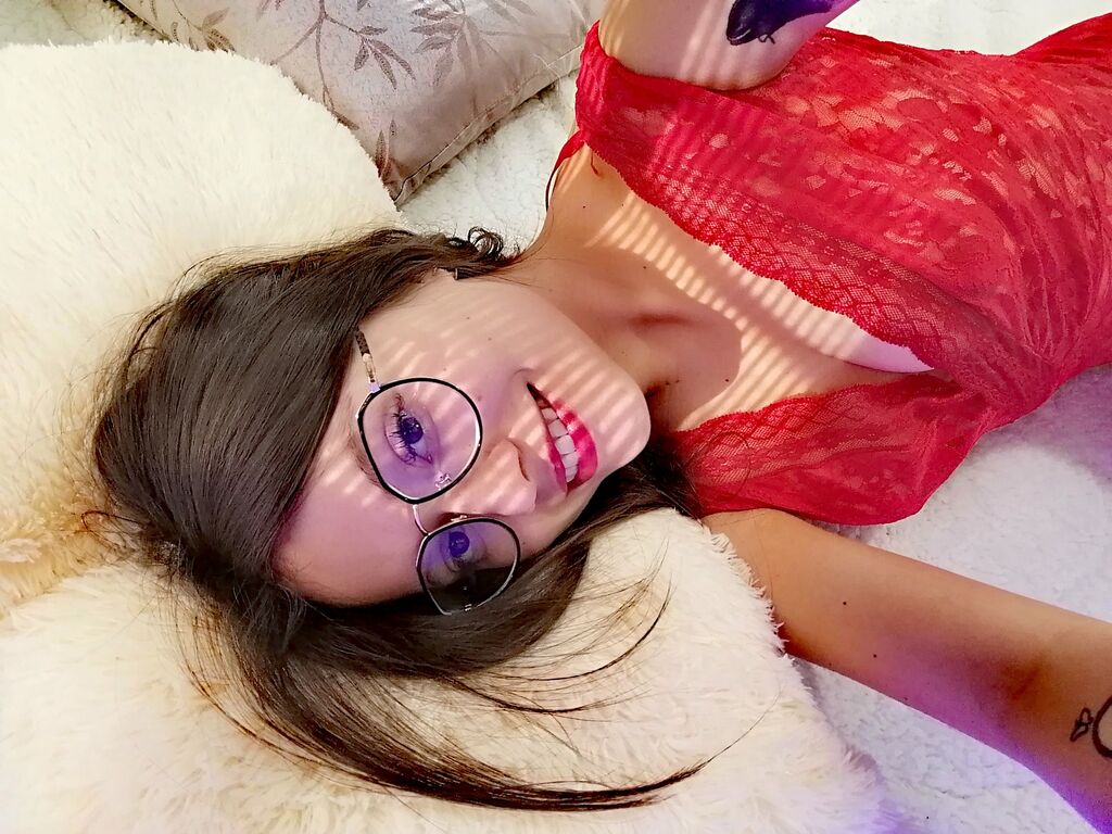 RileyRosse web cams small tits