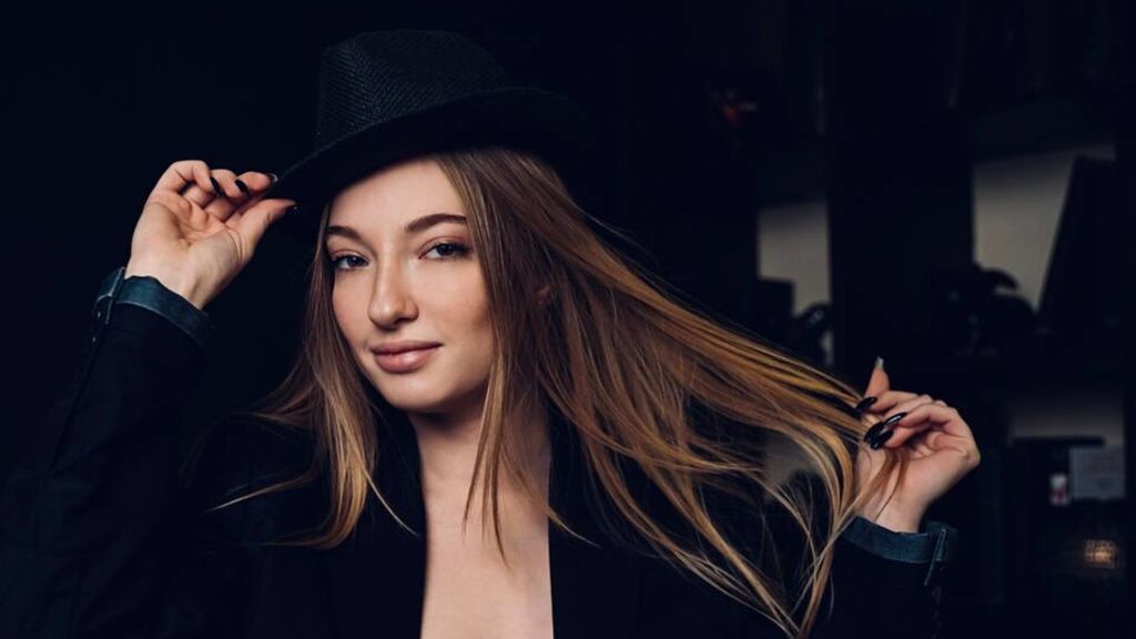  online at GirlsOfJasmin