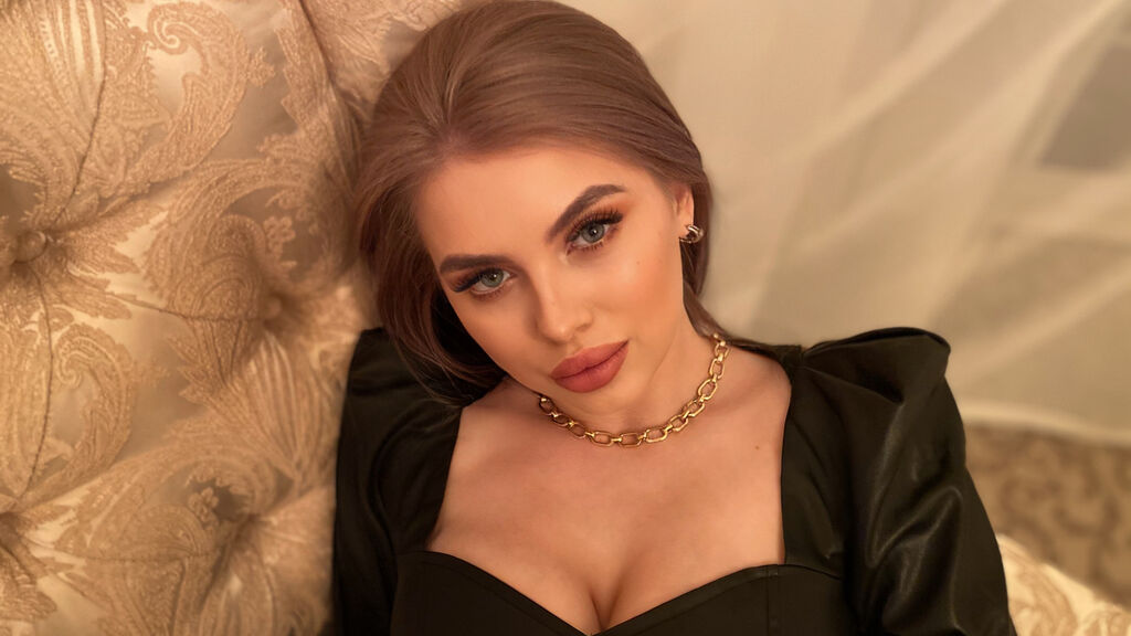 EmillyCruz online on GirlsOfJasmin