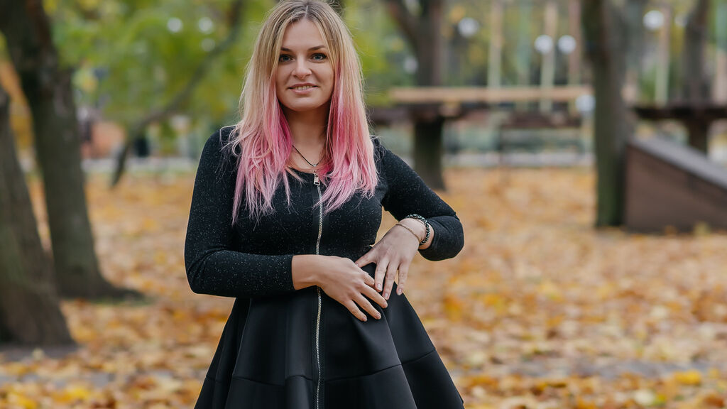 AdelePerry online on GirlsOfJasmin