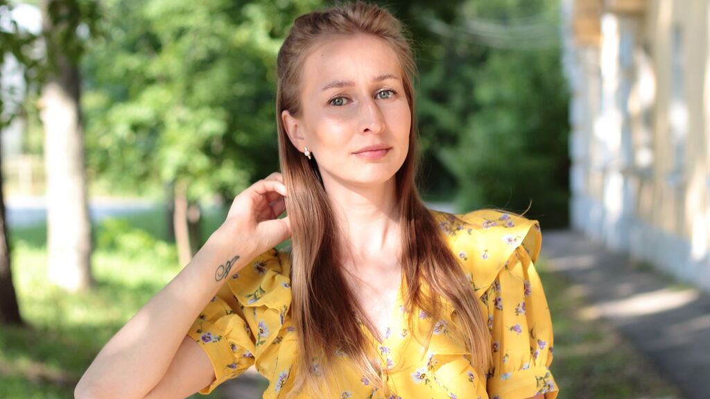 SabrinaMase online on GirlsOfJasmin