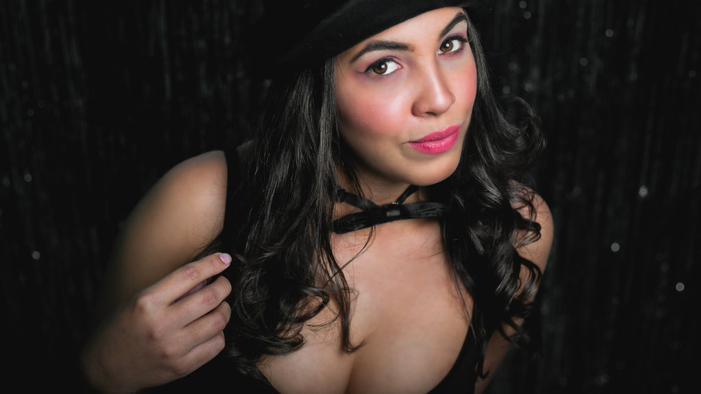 online at GirlsOfJasmin
