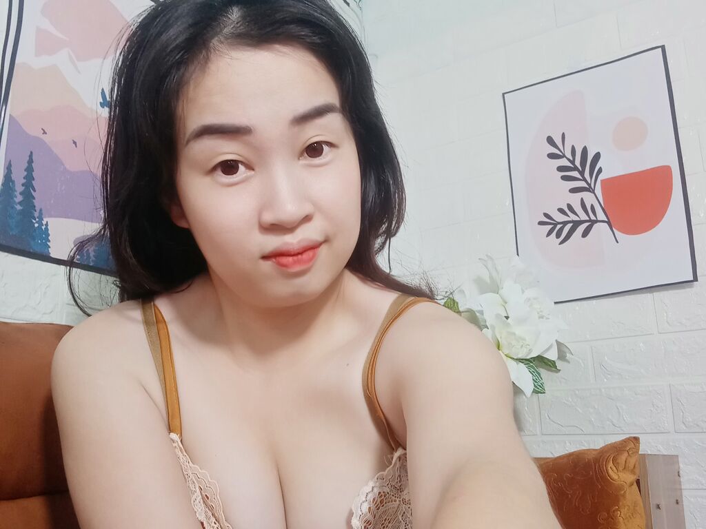 SakuraSwann web cams big tits sex