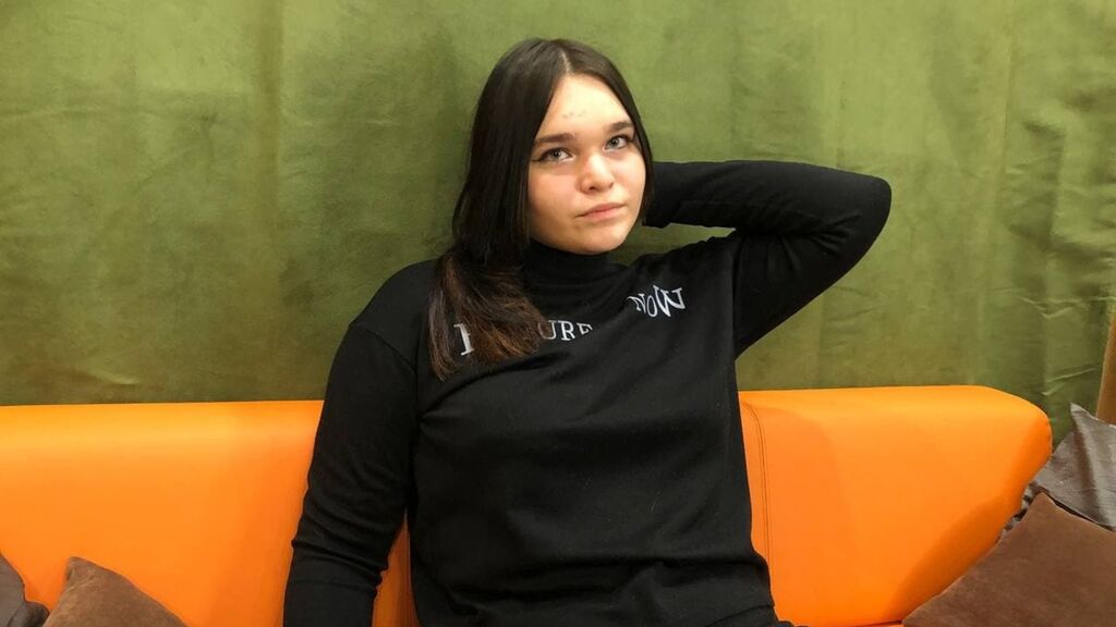  online at GirlsOfJasmin