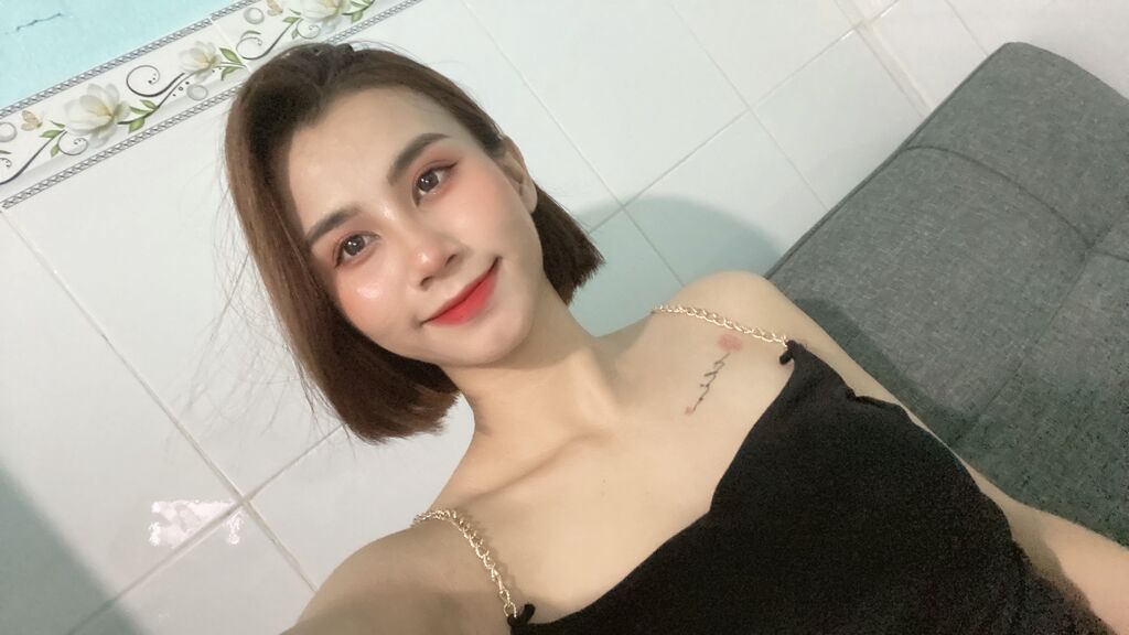  online at GirlsOfJasmin