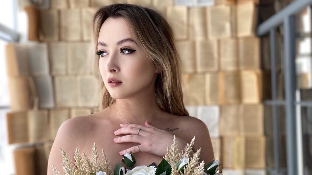 AnnetaGrey online on GirlsOfJasmin