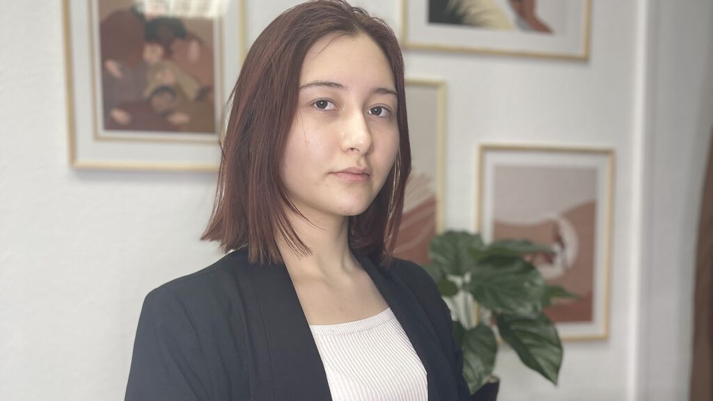  online at GirlsOfJasmin