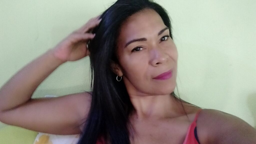  online at GirlsOfJasmin