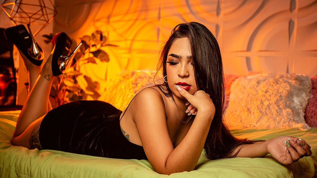  online at GirlsOfJasmin