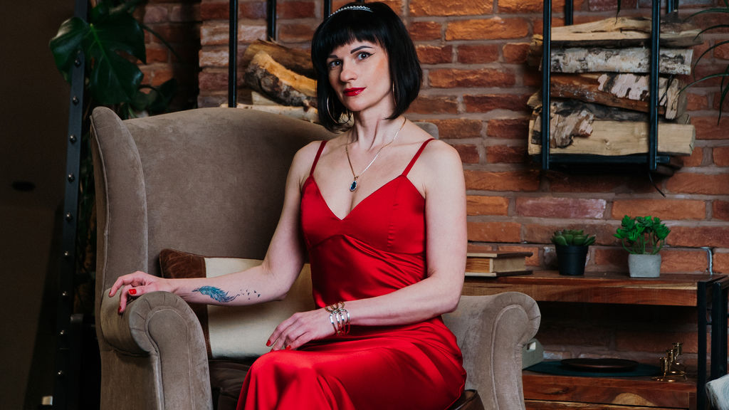 RoksanaGraces online on GirlsOfJasmin