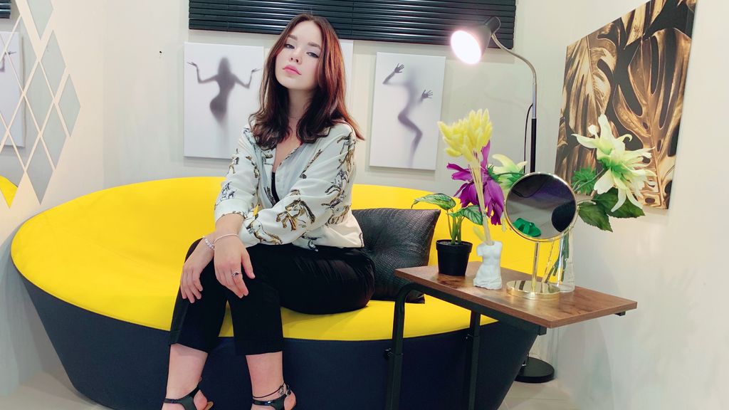 MaryEger online on GirlsOfJasmin