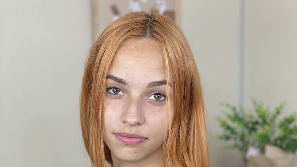 TommasinaGrasso online on GirlsOfJasmin