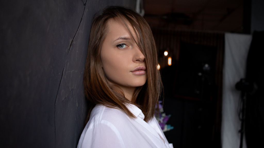  online at GirlsOfJasmin
