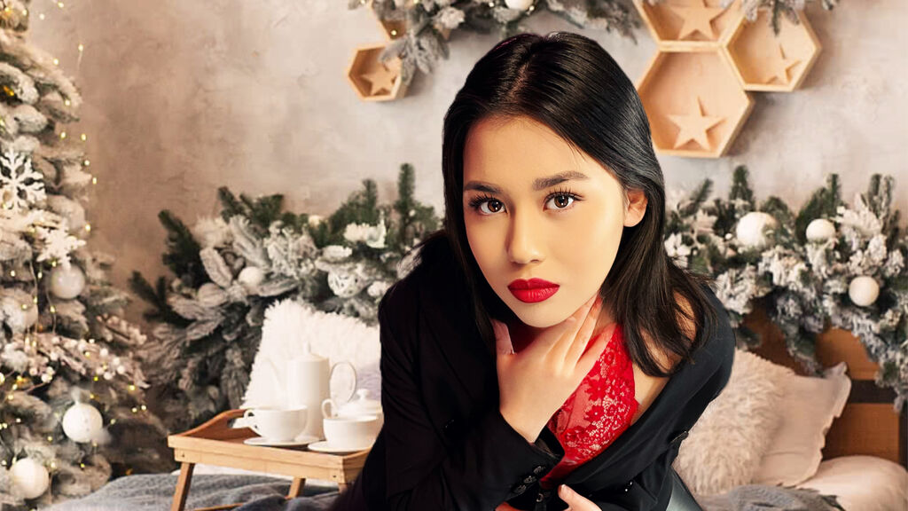 LuizaGown online on GirlsOfJasmin