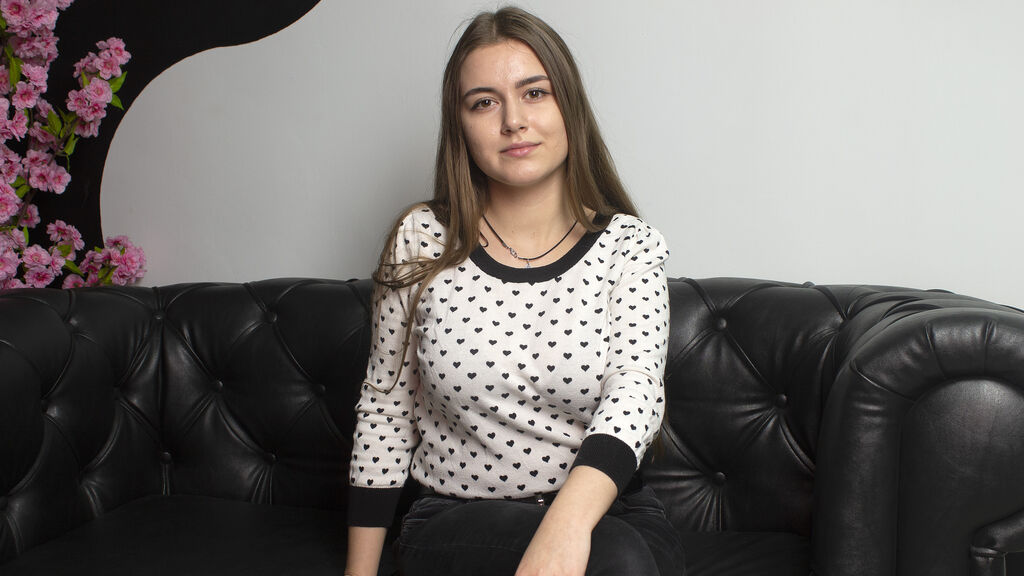 LorraOtis online on GirlsOfJasmin