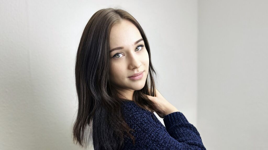 ElisaFadda online on GirlsOfJasmin