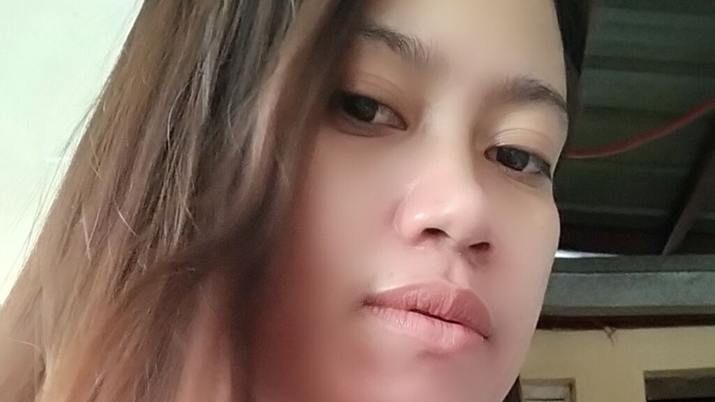 LianLopez online on GirlsOfJasmin