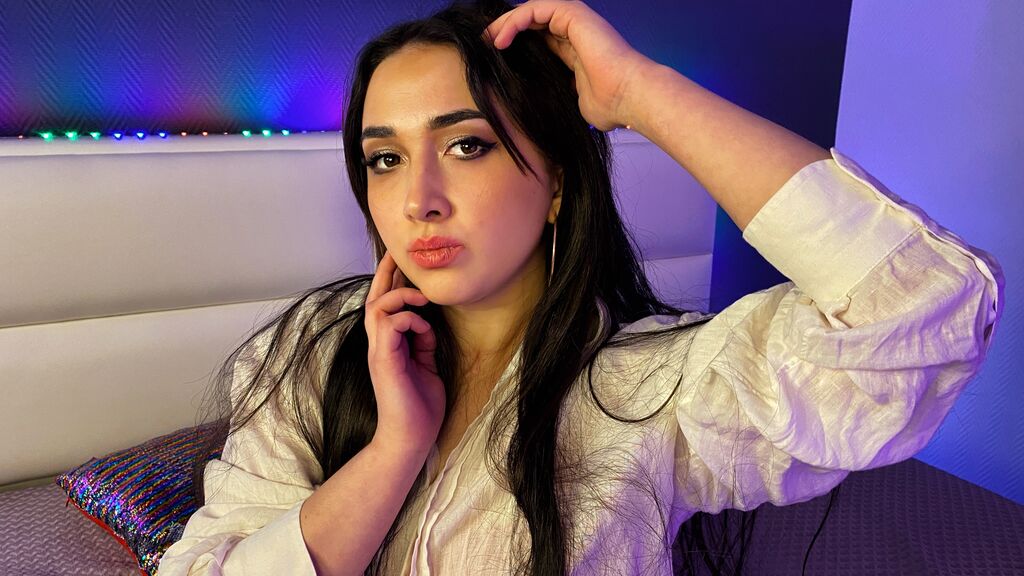 NicoleLaury online on GirlsOfJasmin