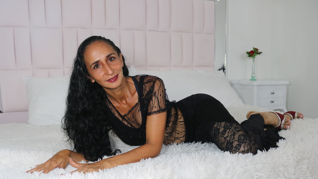  online at GirlsOfJasmin