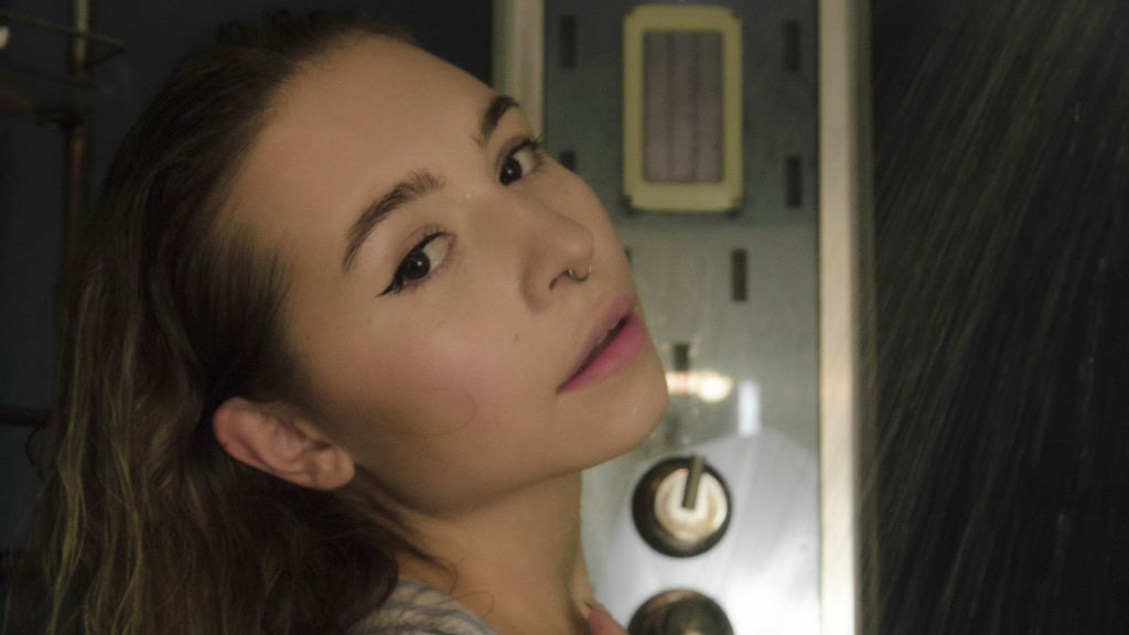 SkylerHill online on GirlsOfJasmin