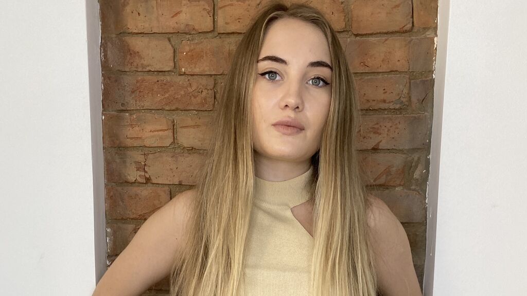 RosaliaTurco online on GirlsOfJasmin