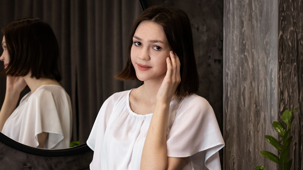 ZoeVergara online on GirlsOfJasmin