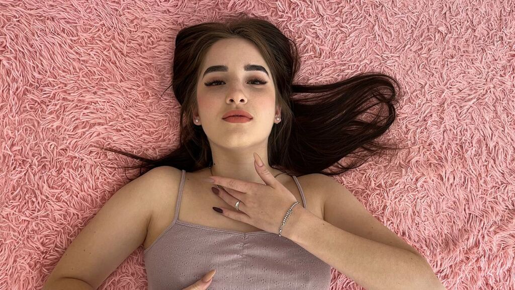 BarbaraFerrari online on GirlsOfJasmin