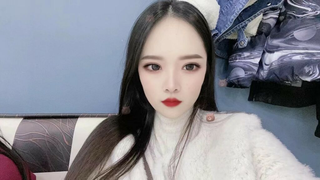 SusieEmily online on GirlsOfJasmin