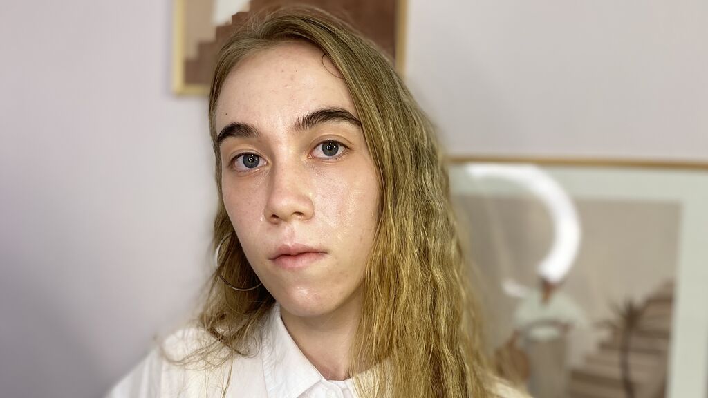 MarcellinaCarle online on GirlsOfJasmin