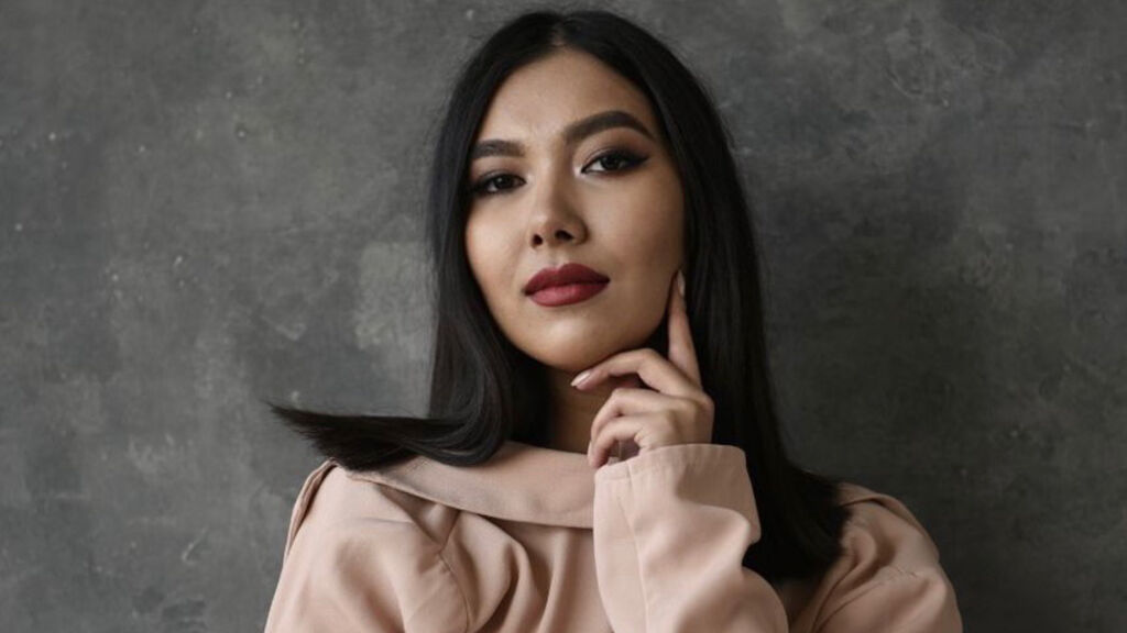 OliviaRin online on GirlsOfJasmin