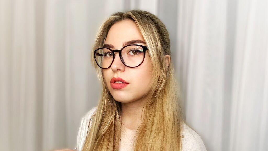 SahaCherry online on GirlsOfJasmin