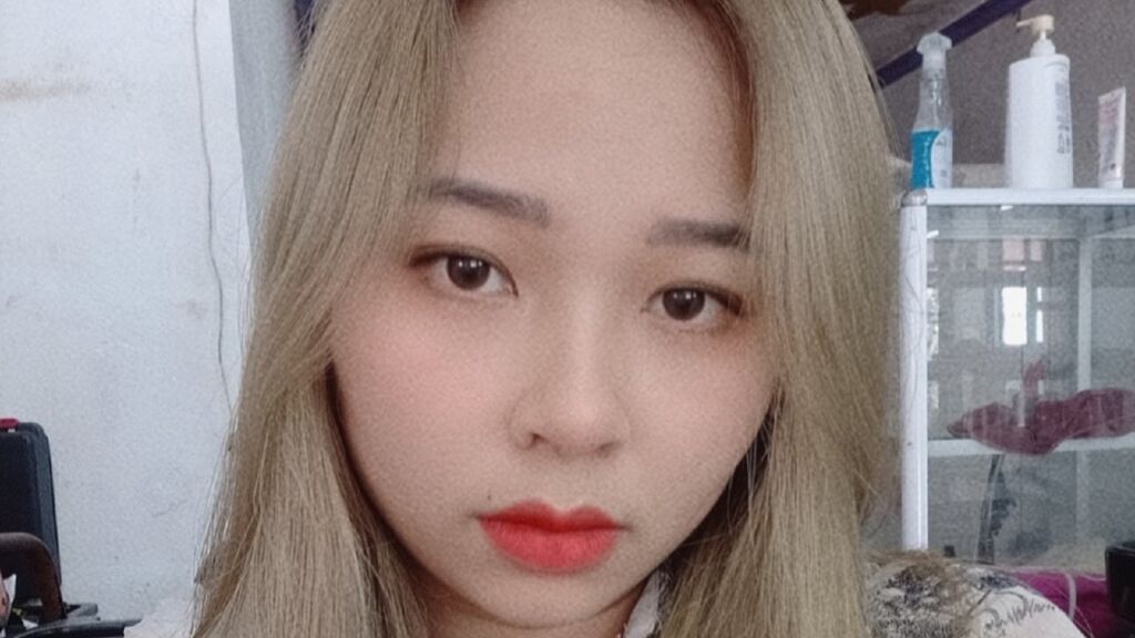 ClaraJudith online on GirlsOfJasmin