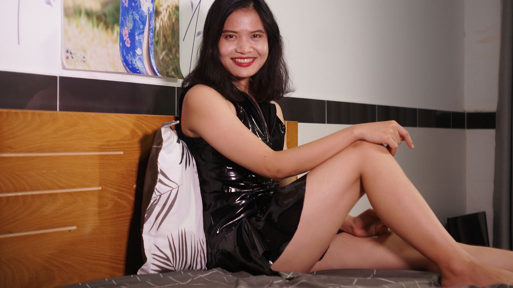  online at GirlsOfJasmin
